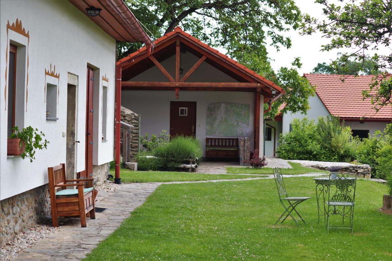 Hájenka hraběte Buquoye Hotel Kaplice Exterior foto
