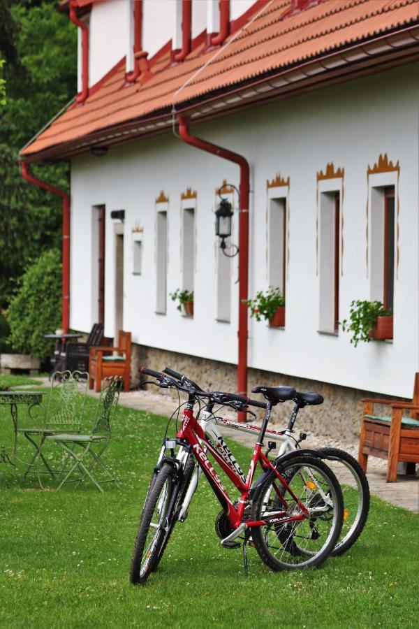 Hájenka hraběte Buquoye Hotel Kaplice Exterior foto